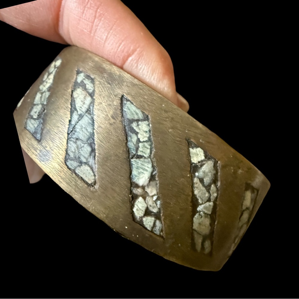 Inlaid turquoise chip/brass chunky boho bracelet